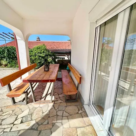 Appartement In Dramalj 45036 Klanfari