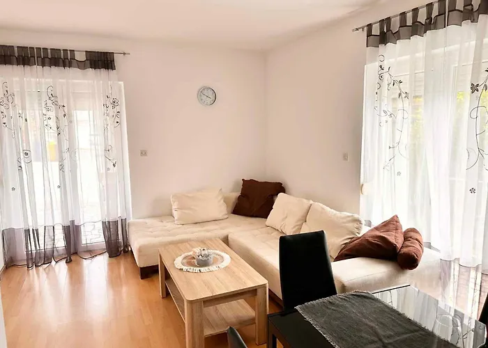 Διαμέρισμα In Dramalj 45036 *